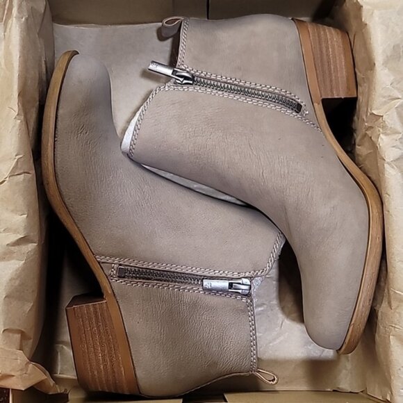 ✨Host Pick✨ Lucky Brand Basel Women's Ankle Boot - Picture 5 of 6